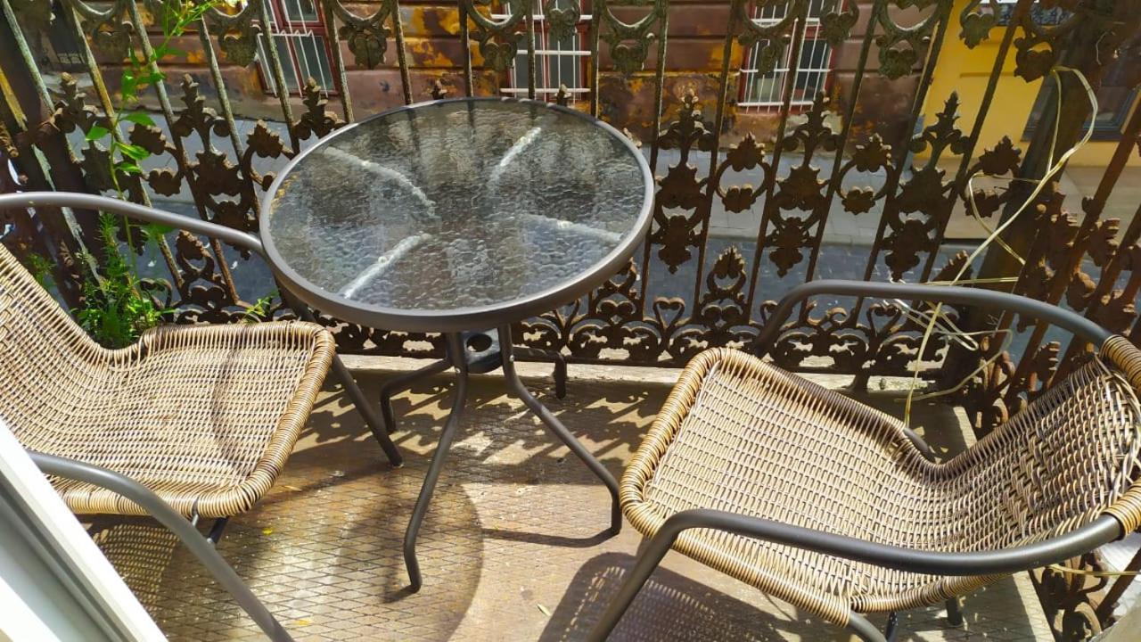 Ляльковий Театр Не Мансарда Lviv Buitenkant foto